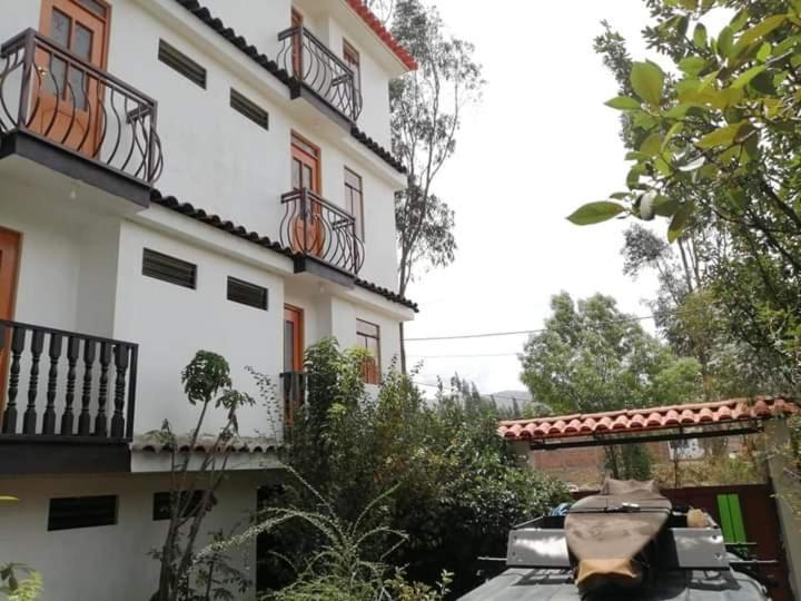 Hostal Casa Del Montanista Уарас Екстериор снимка